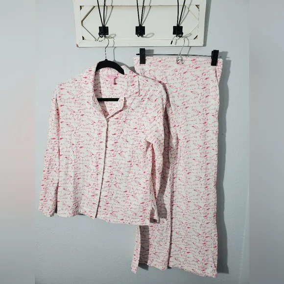 Lilly Pulitzer "A Little Birdie Told Me..." pajama set - Picture 2 of 13